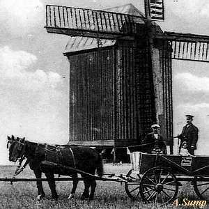 Bockwindmhle in Ballin - Mhle mit Getreidefuhrwerk um 1920