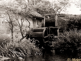 Wassermhle Poischower Mhle - altes Wasserrad